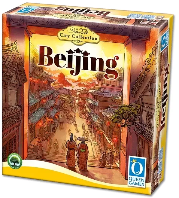 Boîte de Beijing, douzième titre de la City Collection de Stefan Feld chez Queen Games : une rue animée vue depuis une porte de la ville